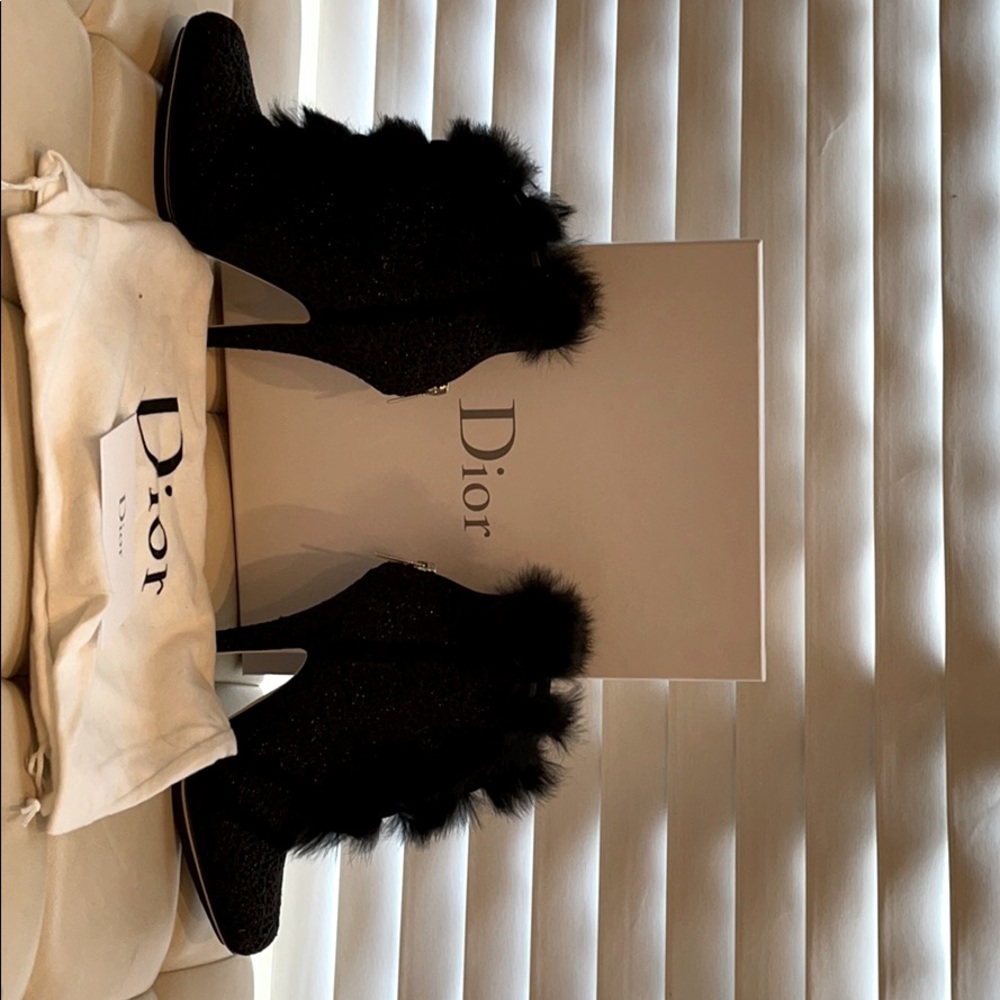Christian Dior Elegant and classy! size 7